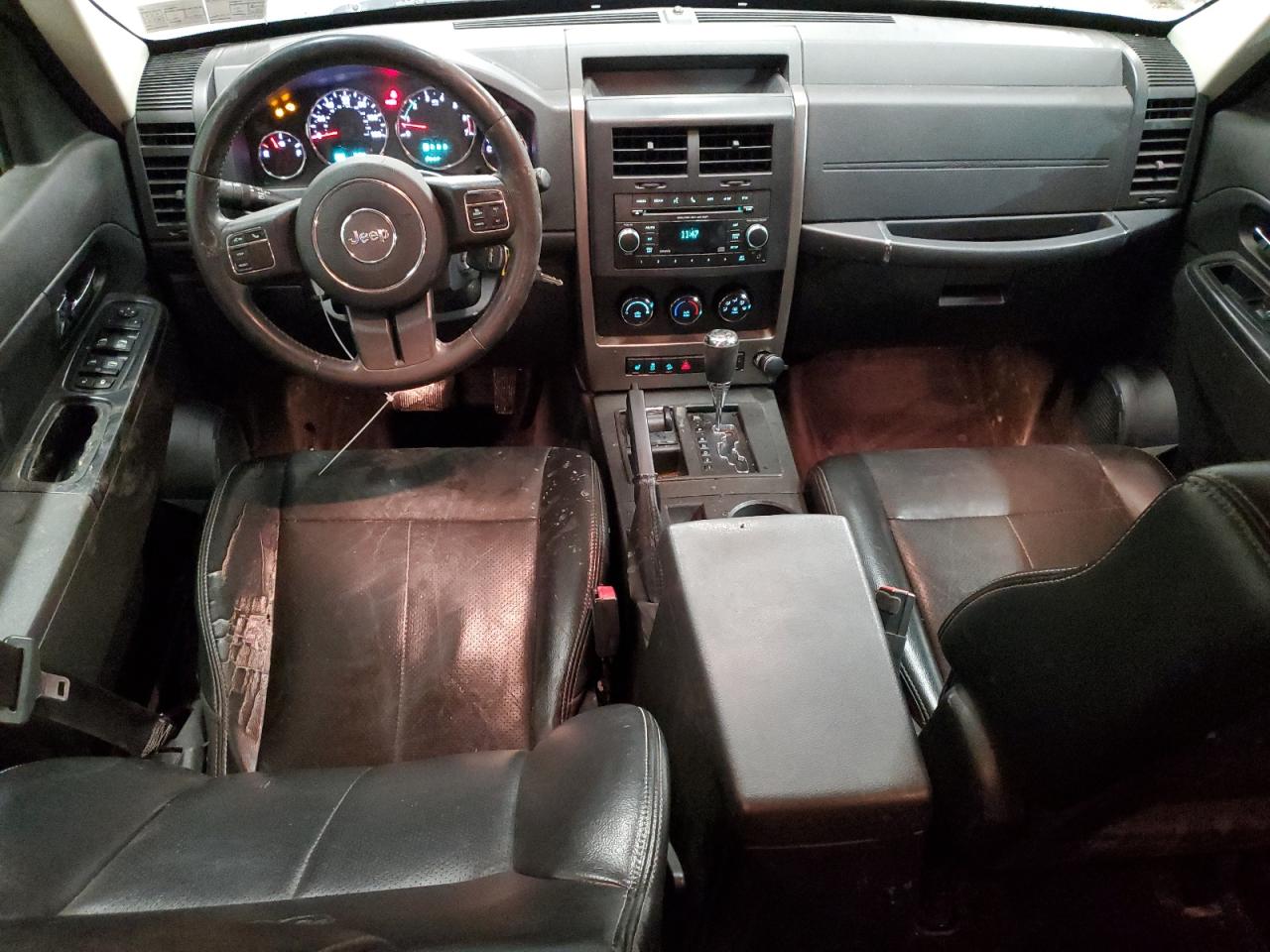 2012 Jeep Liberty (North America) - Image 8