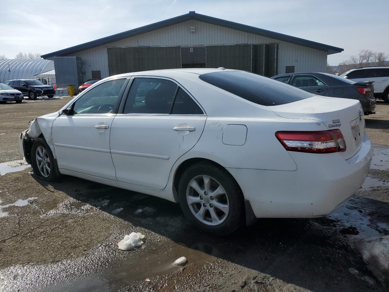 2011 Toyota Camry - Image 2