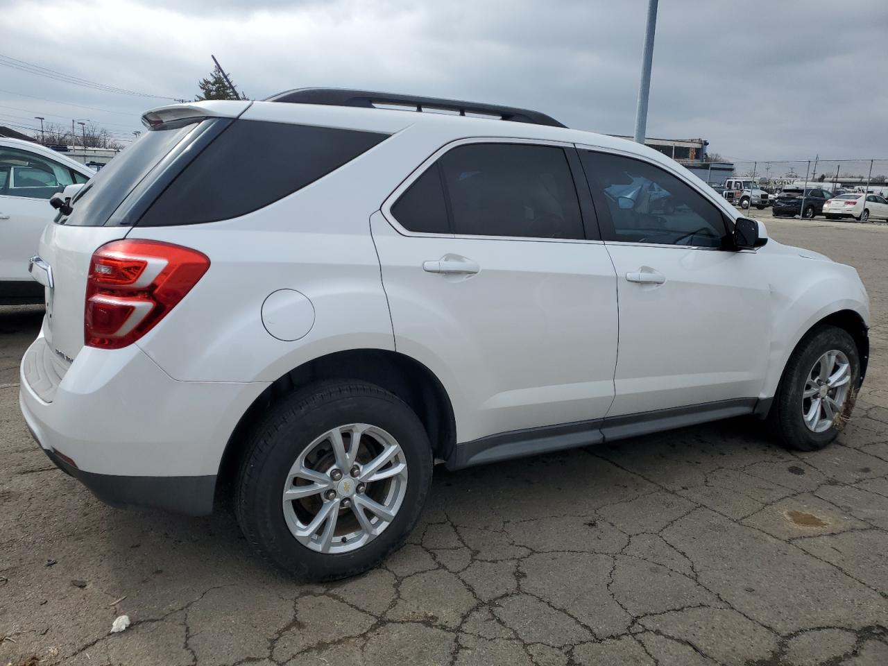 2016 Chevrolet Equinox - Image 3