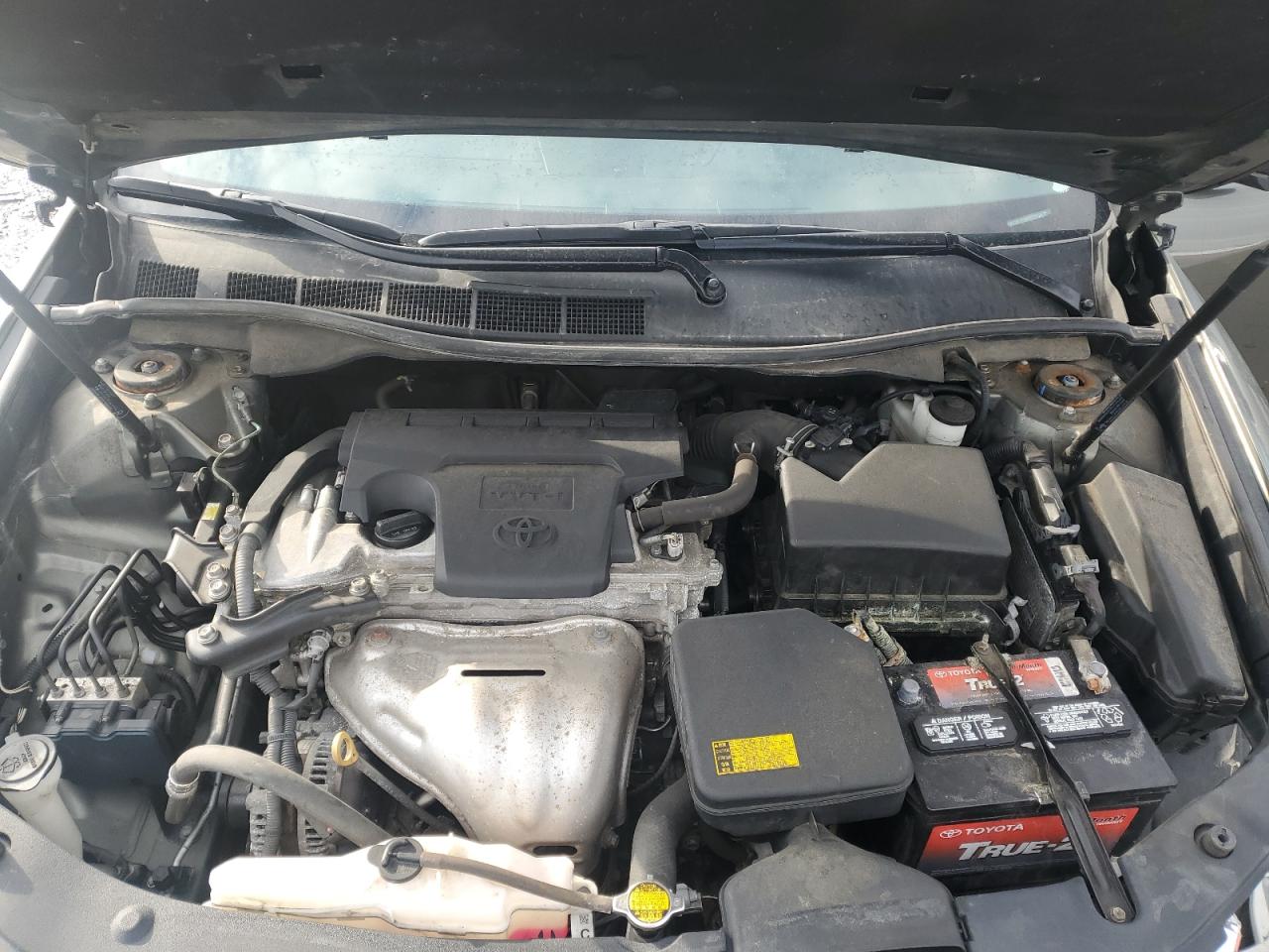 2014 Toyota Camry - Image 11