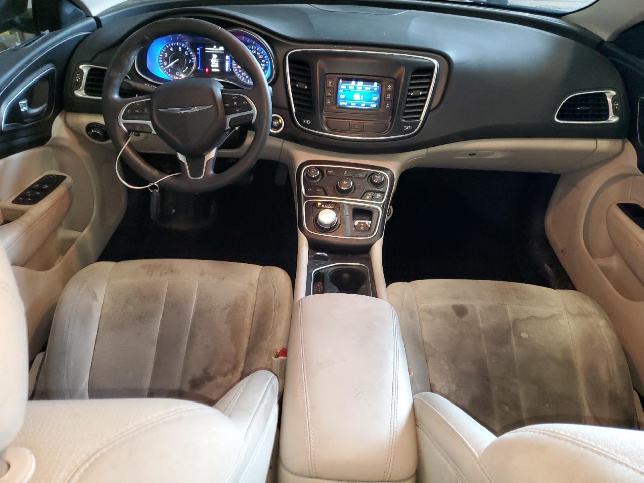 2016 Chrysler 200 - Image 8
