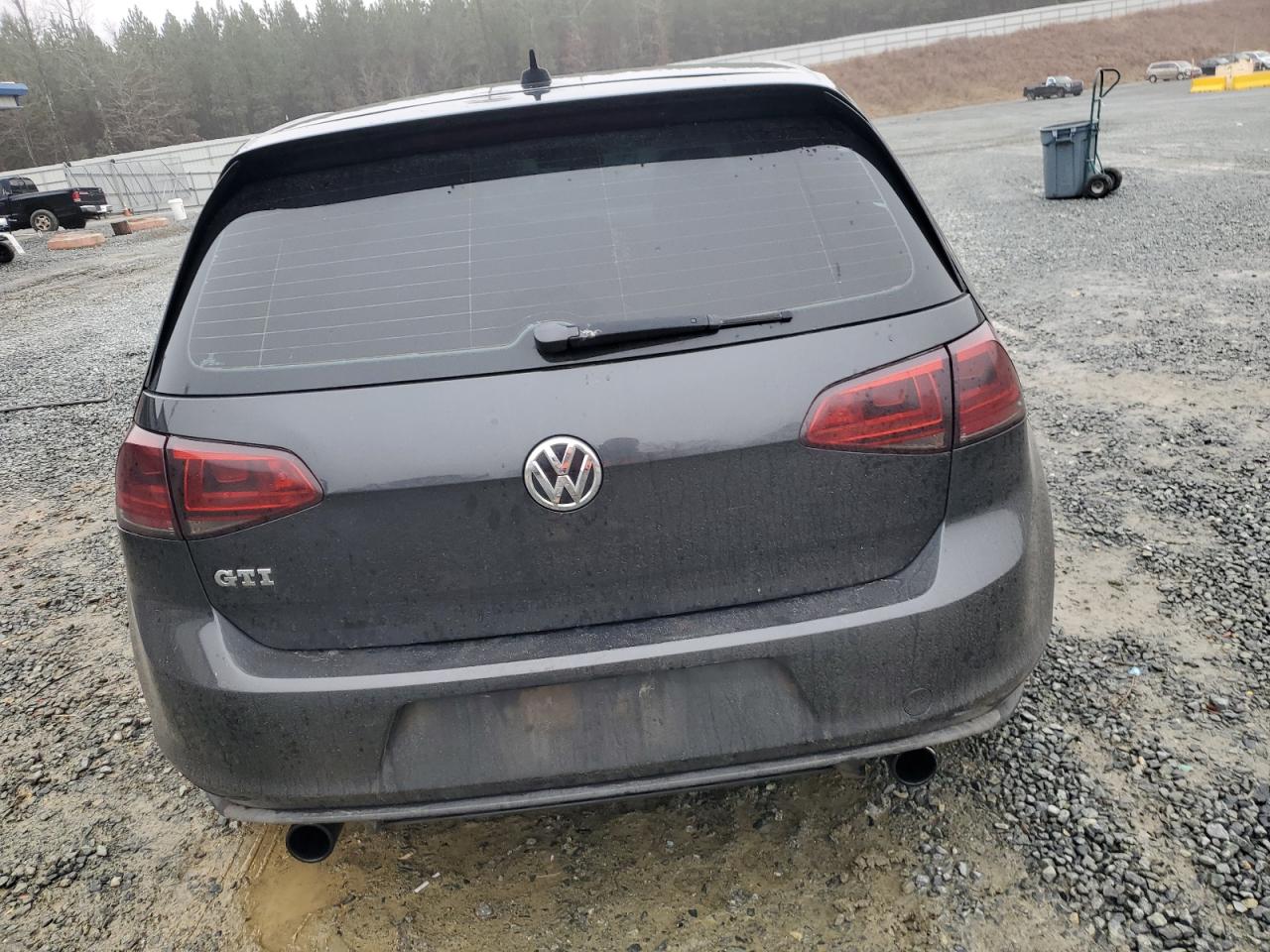 2016 Volkswagen GTI - Image 6