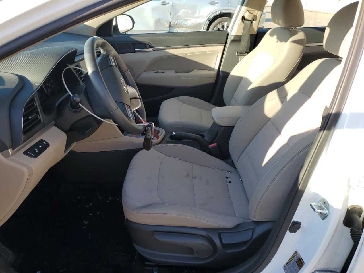 2020 Hyundai Elantra - Image 7