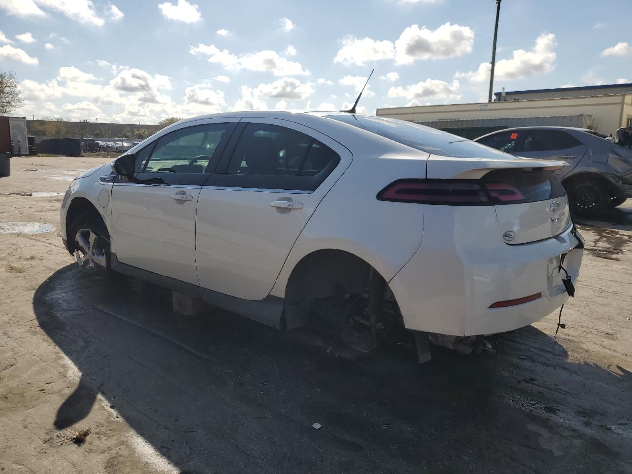 2013 Chevrolet Volt - Image 2