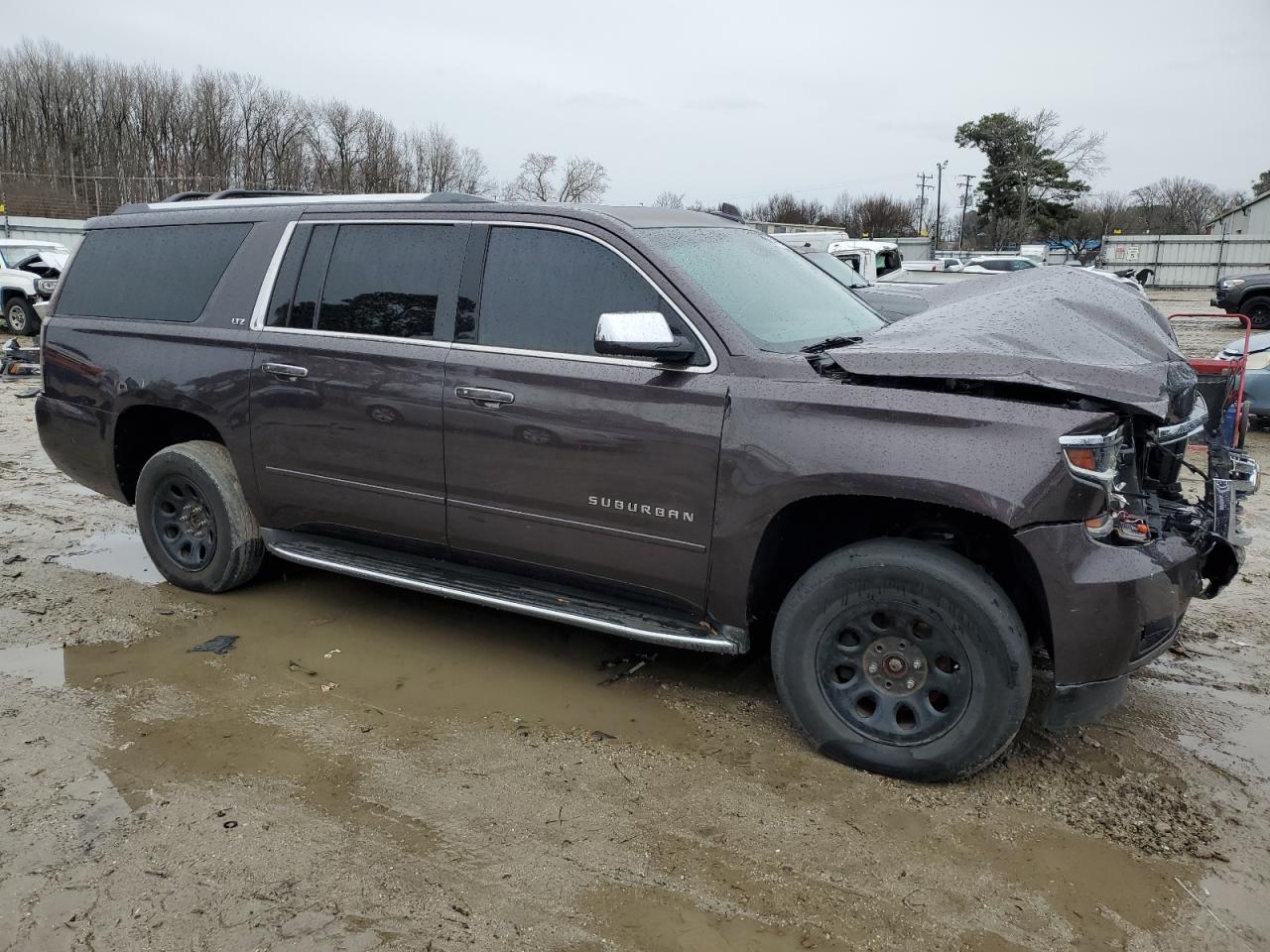 2015 Chevrolet Suburban - Image 4