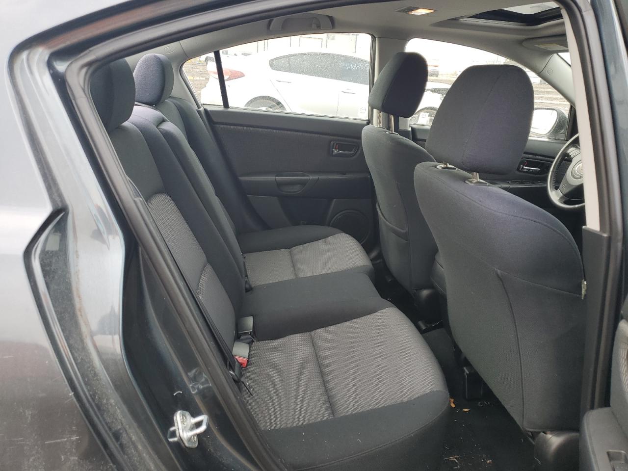 2009 Mazda 3 - Image 10