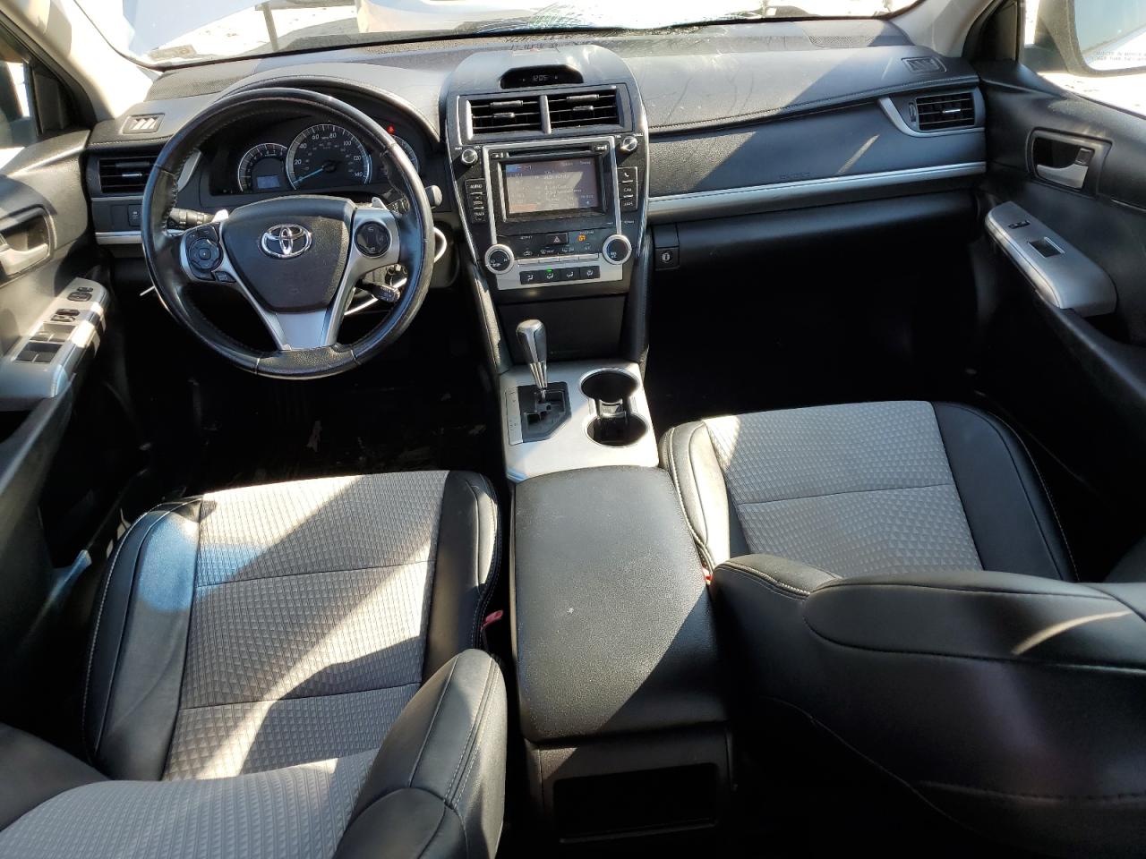2014 Toyota Camry - Image 8