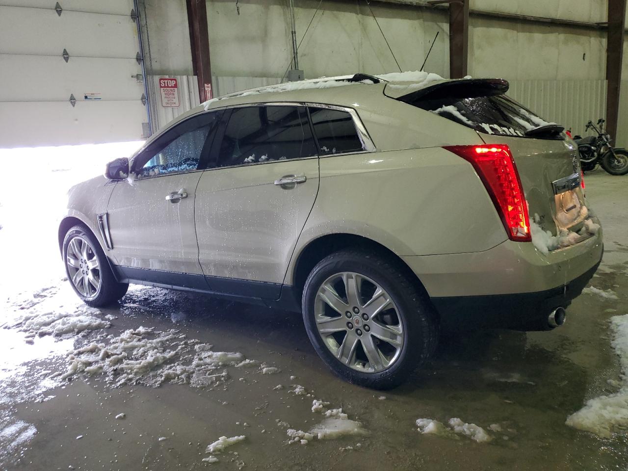 2016 Cadillac SRX - Image 2