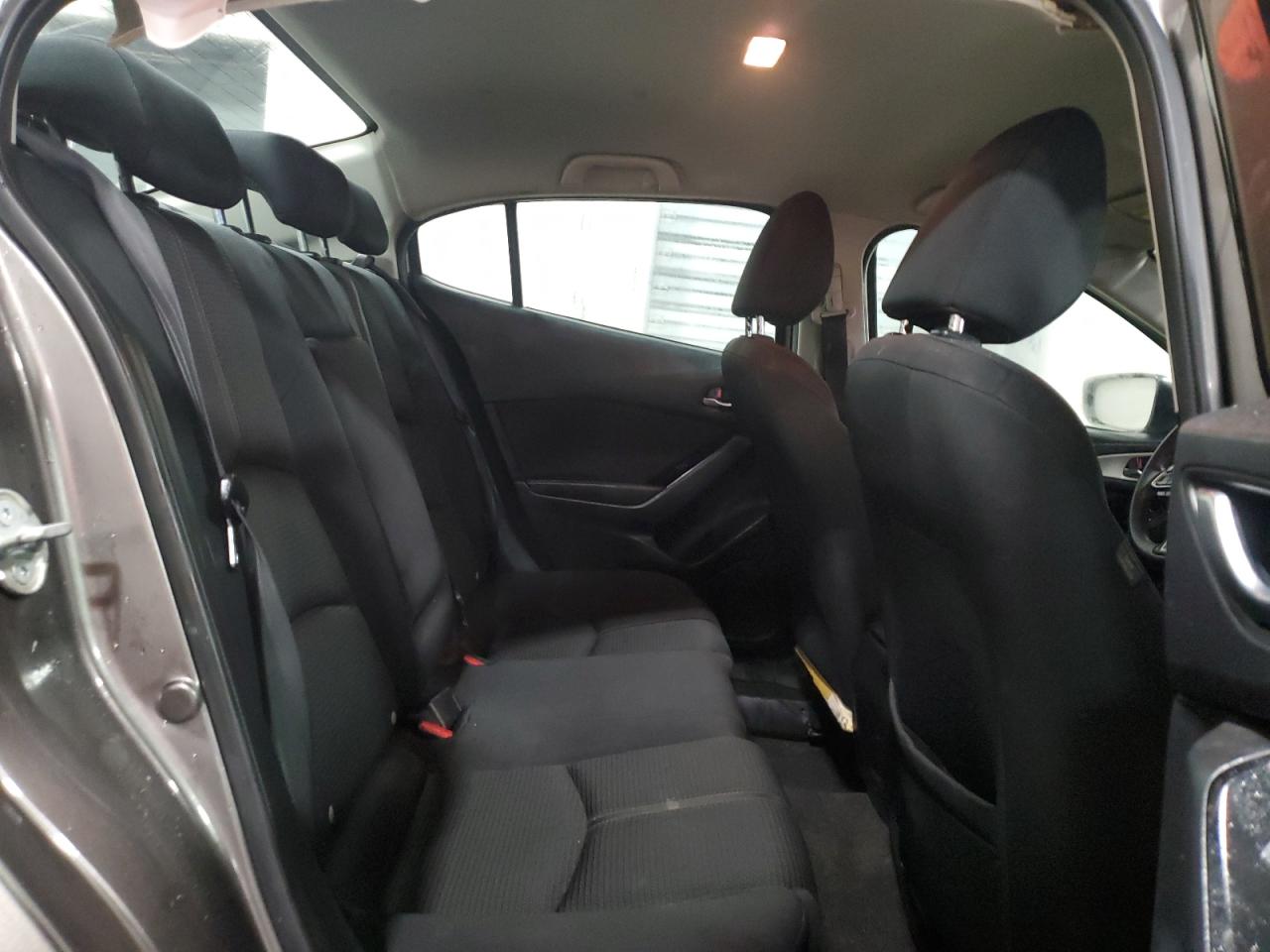 2017 Mazda 3 - Image 11