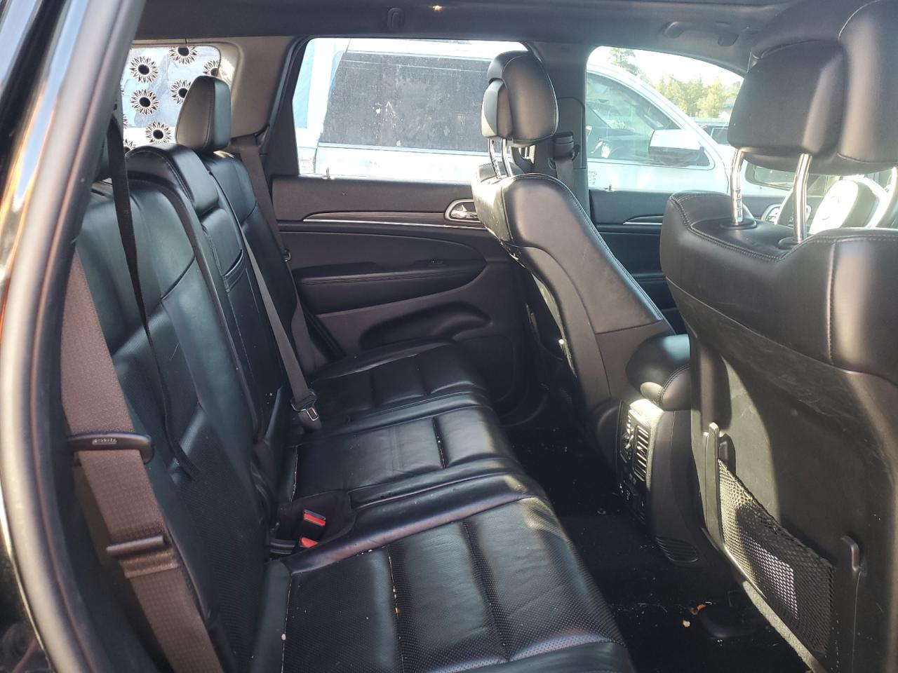 2020 Jeep Grand Cherokee - Image 11