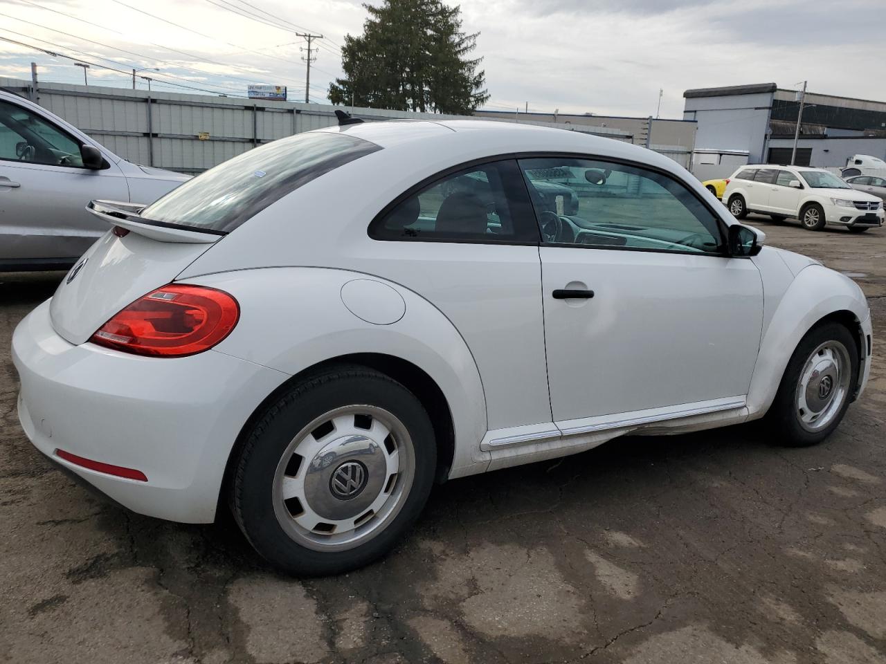 2015 Volkswagen Beetle - Image 3