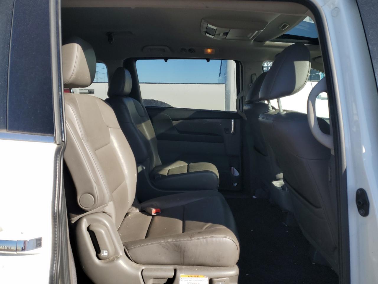 2014 Honda Odyssey - Image 11