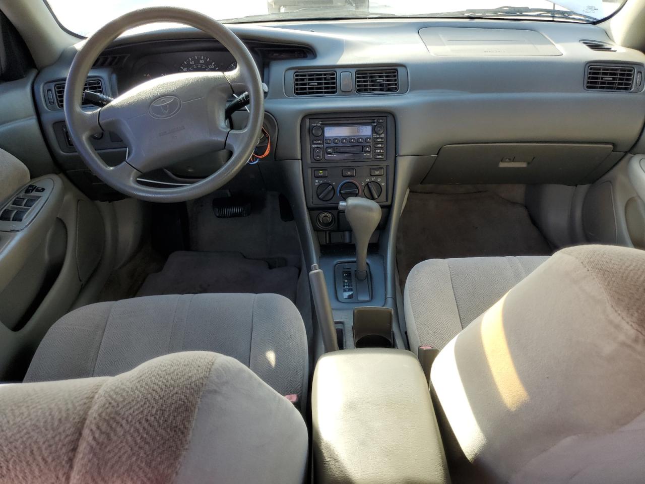 2000 Toyota Camry - Image 8