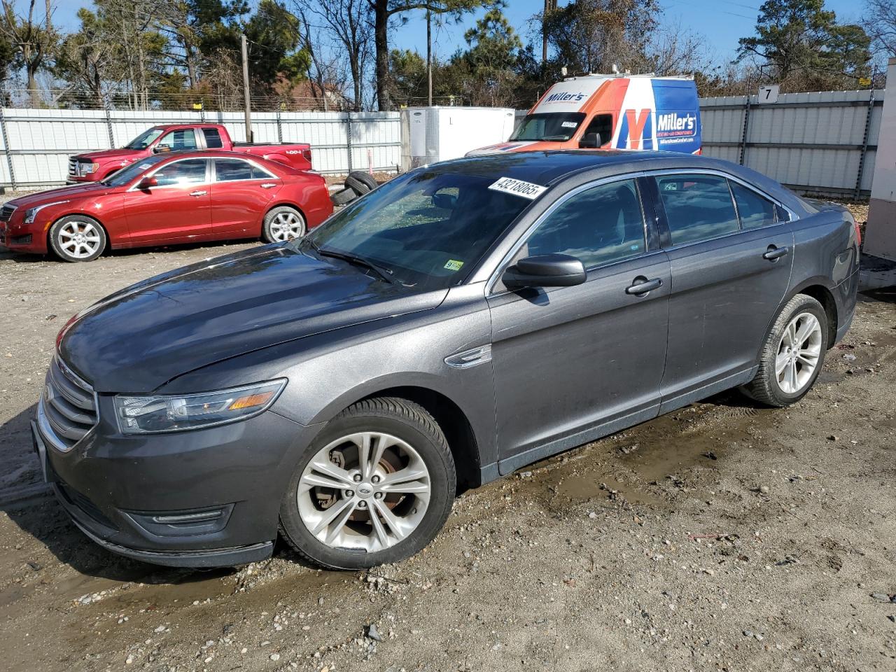 2015 Ford Taurus - Image 1