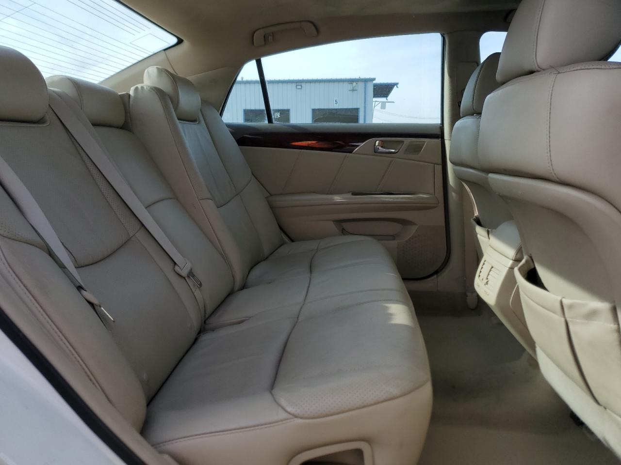2008 Toyota Avalon - Image 10