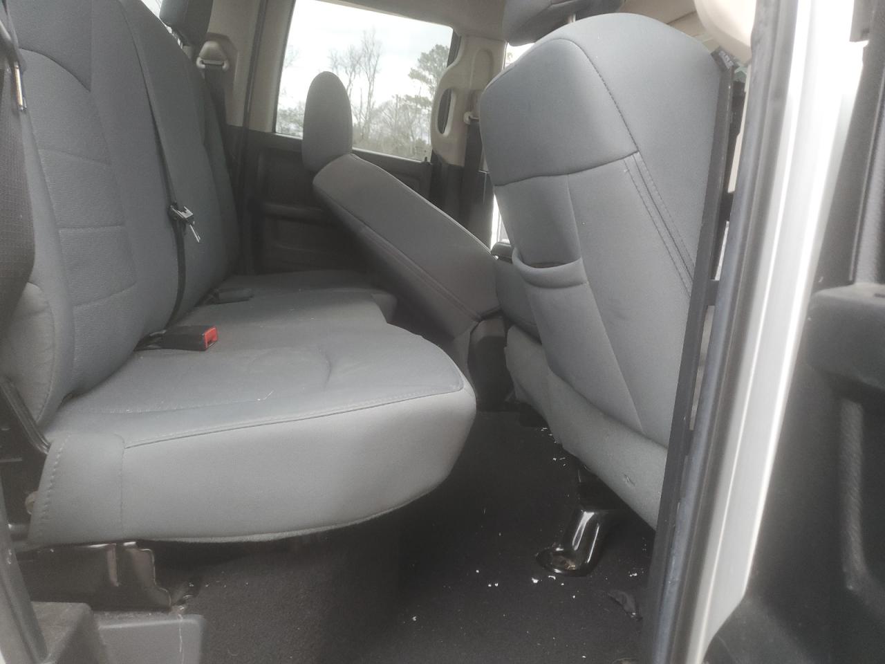 2014 RAM 1500 - Image 10