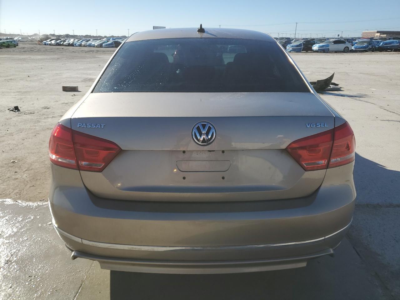 2015 Volkswagen Passat - Image 6