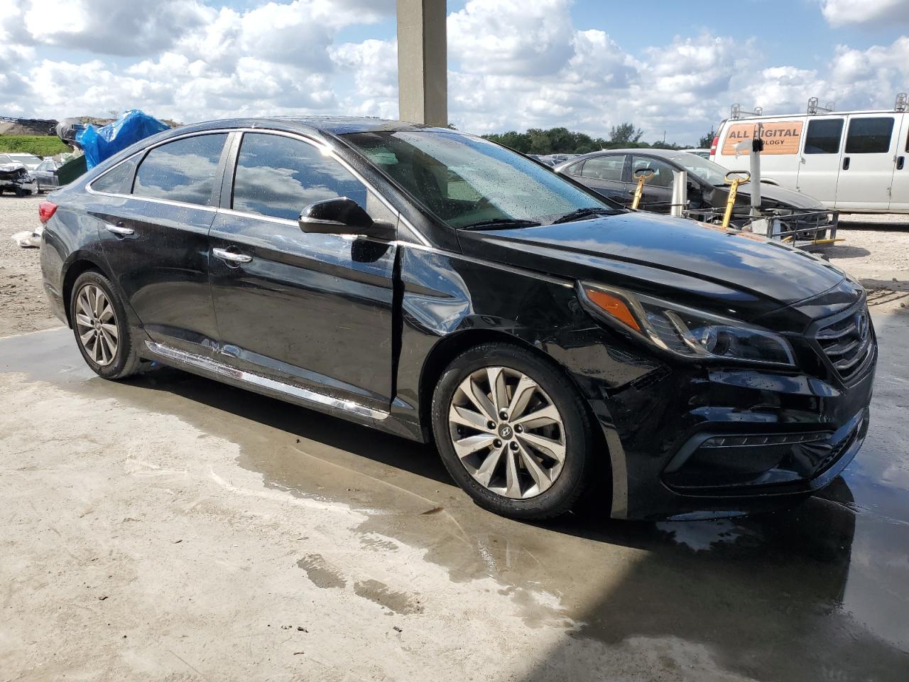 2017 Hyundai Sonata - Image 4