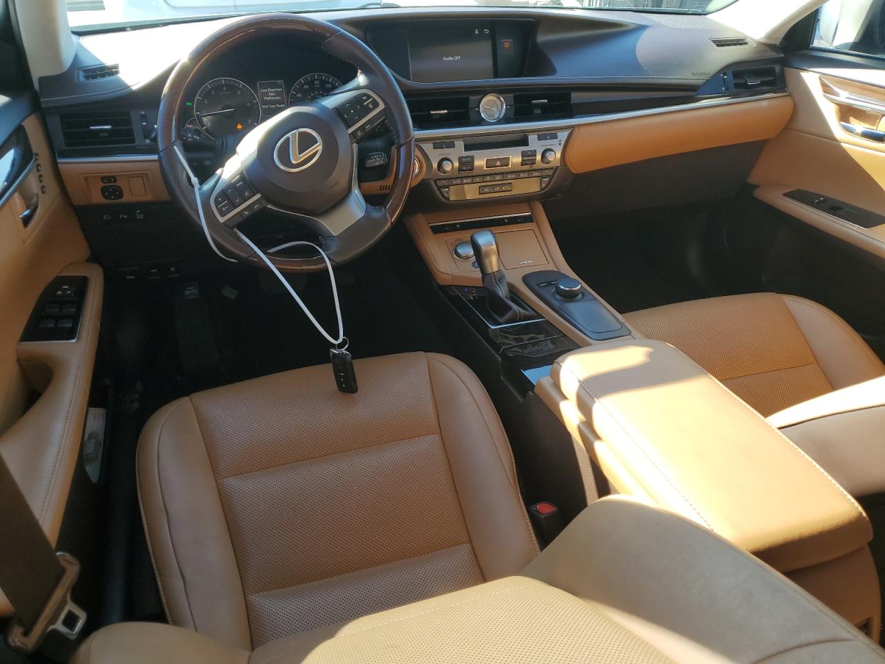 2017 Lexus ES - Image 8