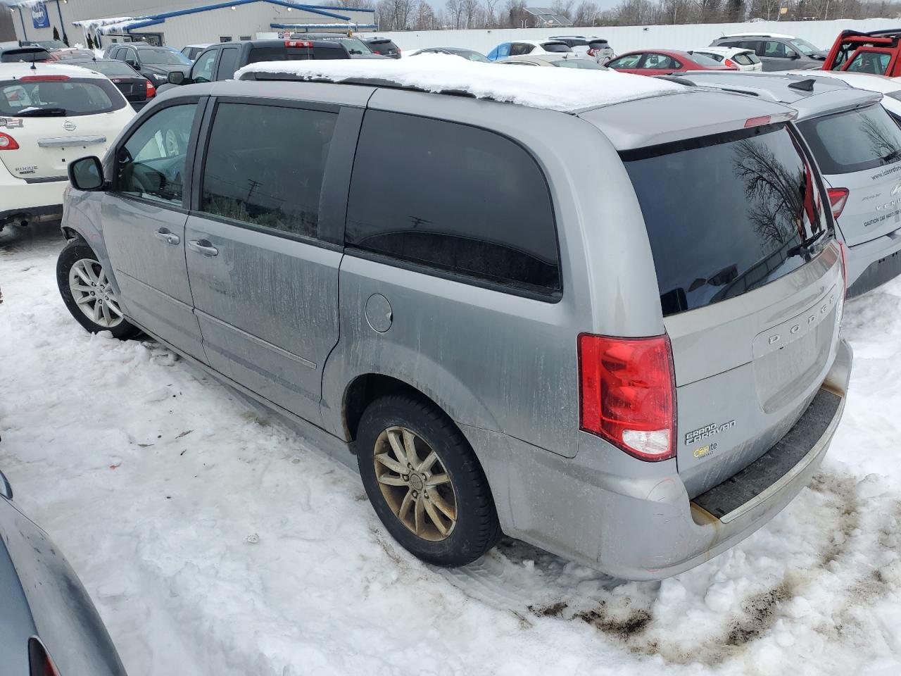 2014 Dodge Caravan - Image 2