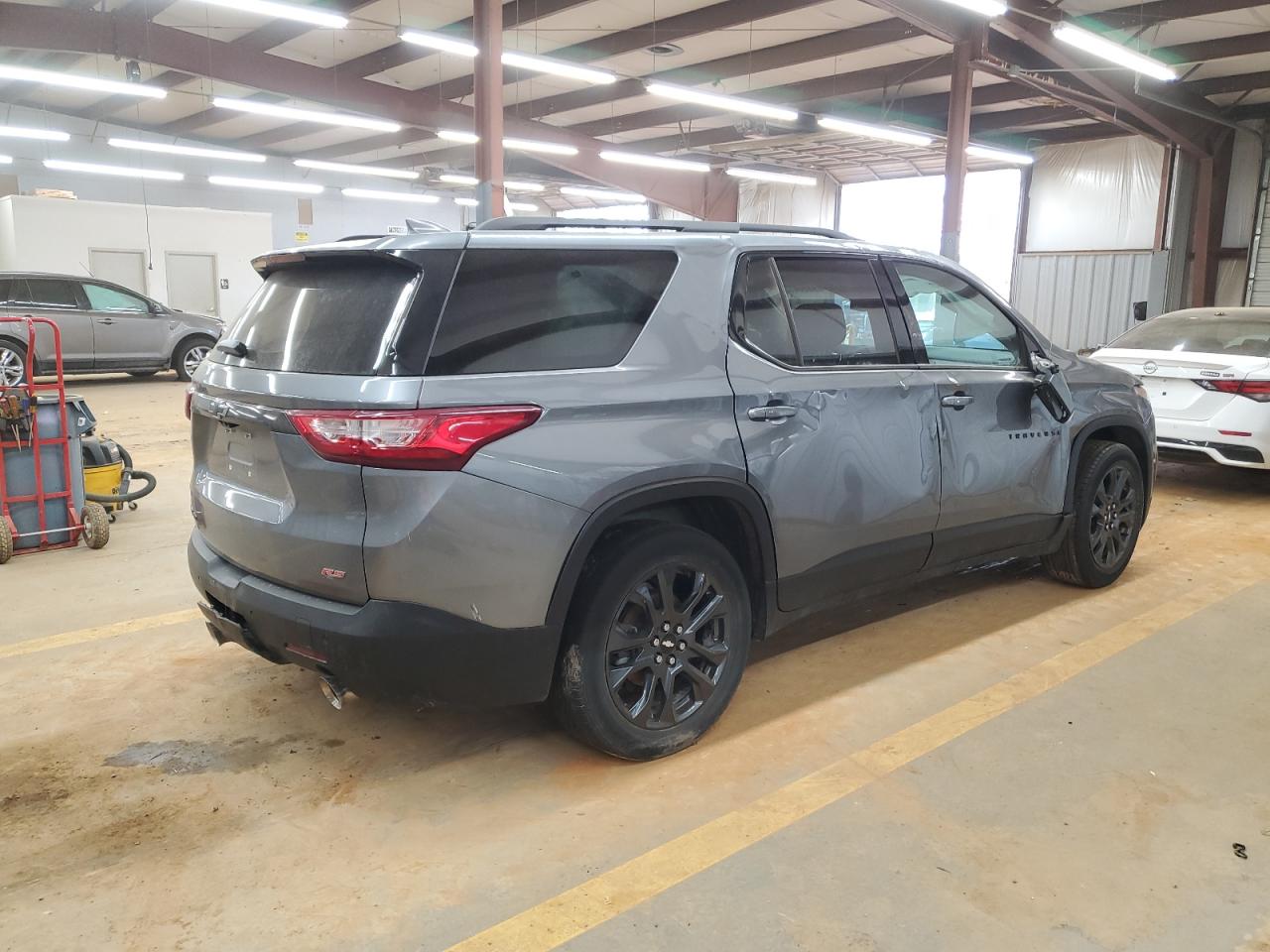 2021 Chevrolet Traverse - Image 3