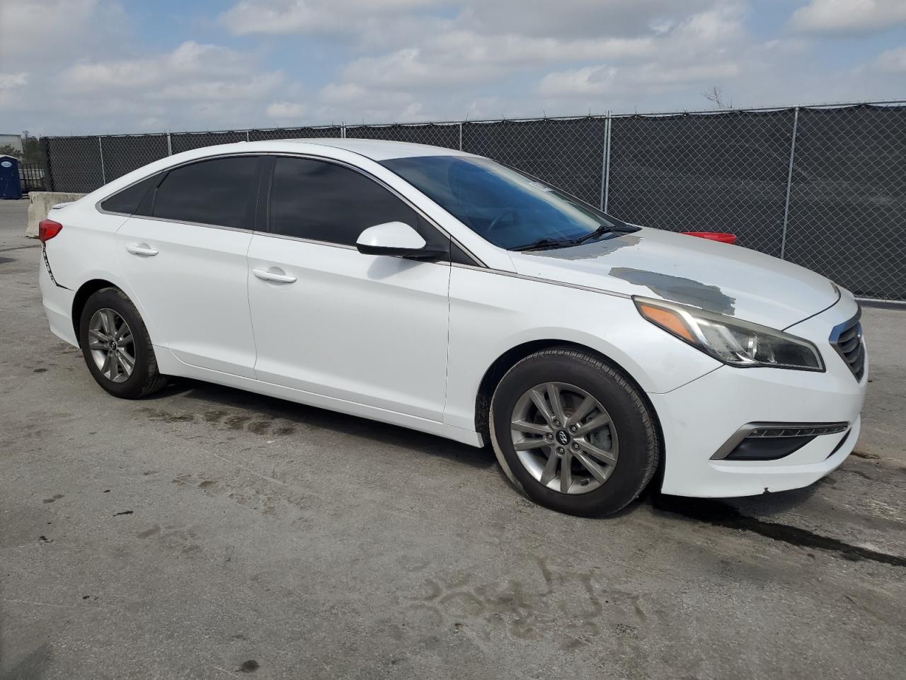 2015 Hyundai Sonata - Image 4