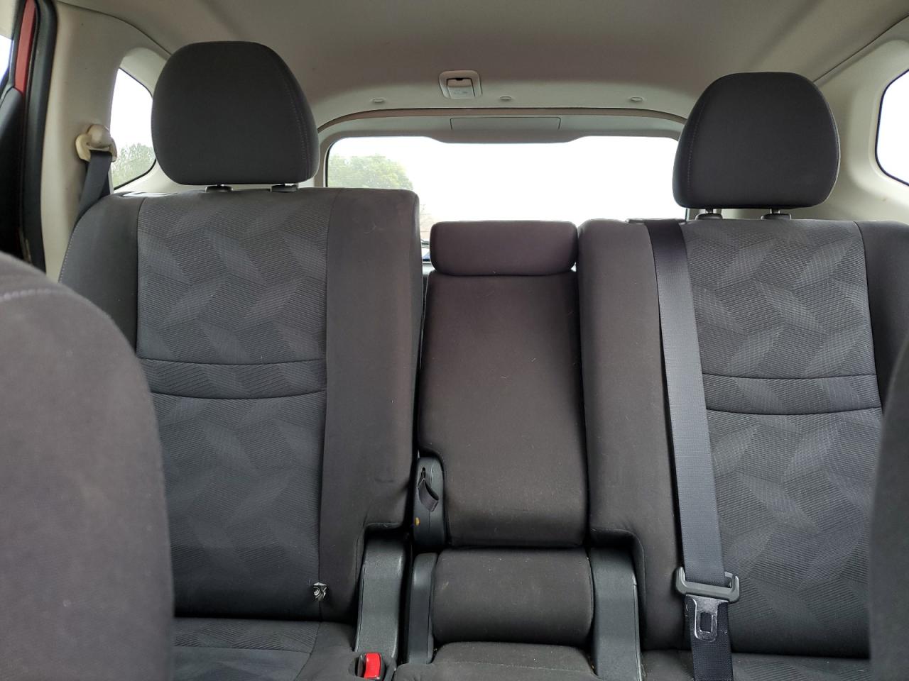 2015 Nissan Rogue - Image 10
