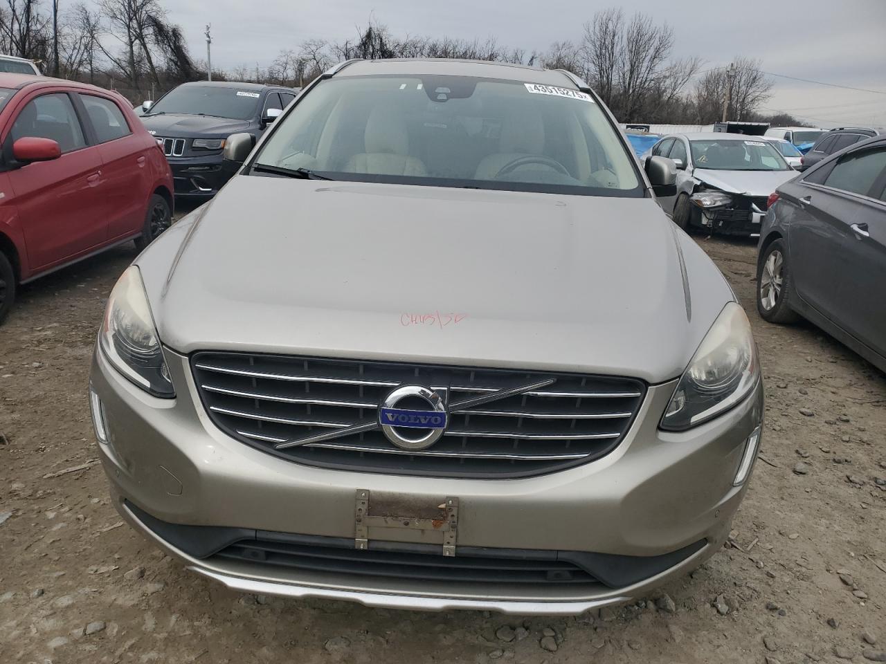 2015 Volvo XC60 - Image 5