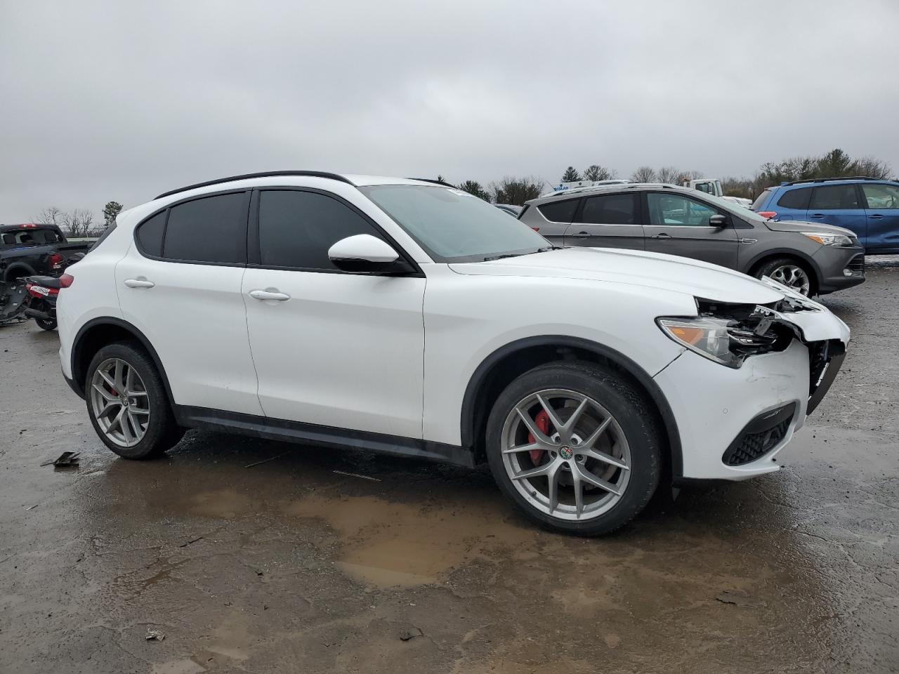 2018 Alfa Romeo Stelvio - Image 4