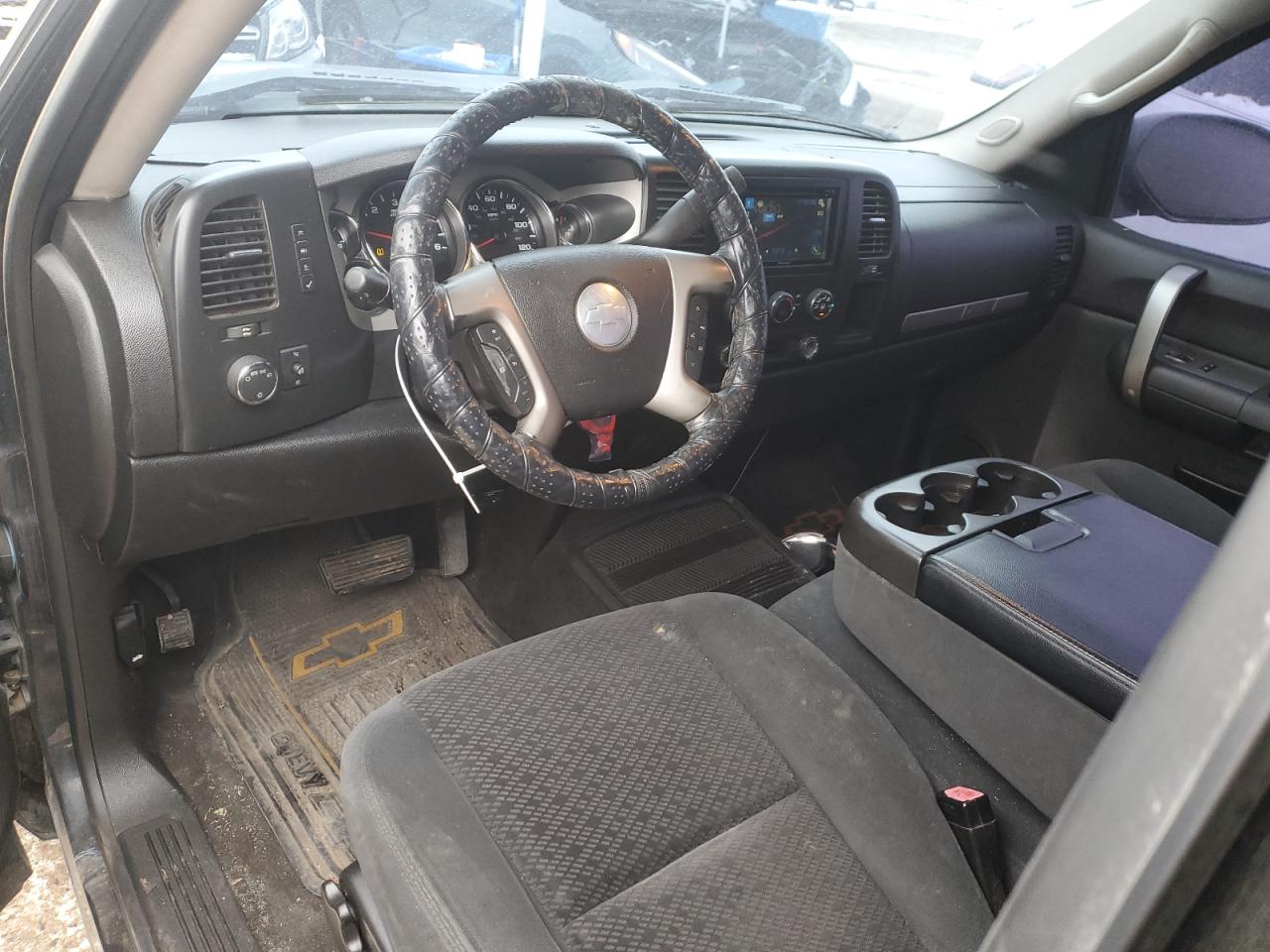 2007 Chevrolet Silverado - Image 8