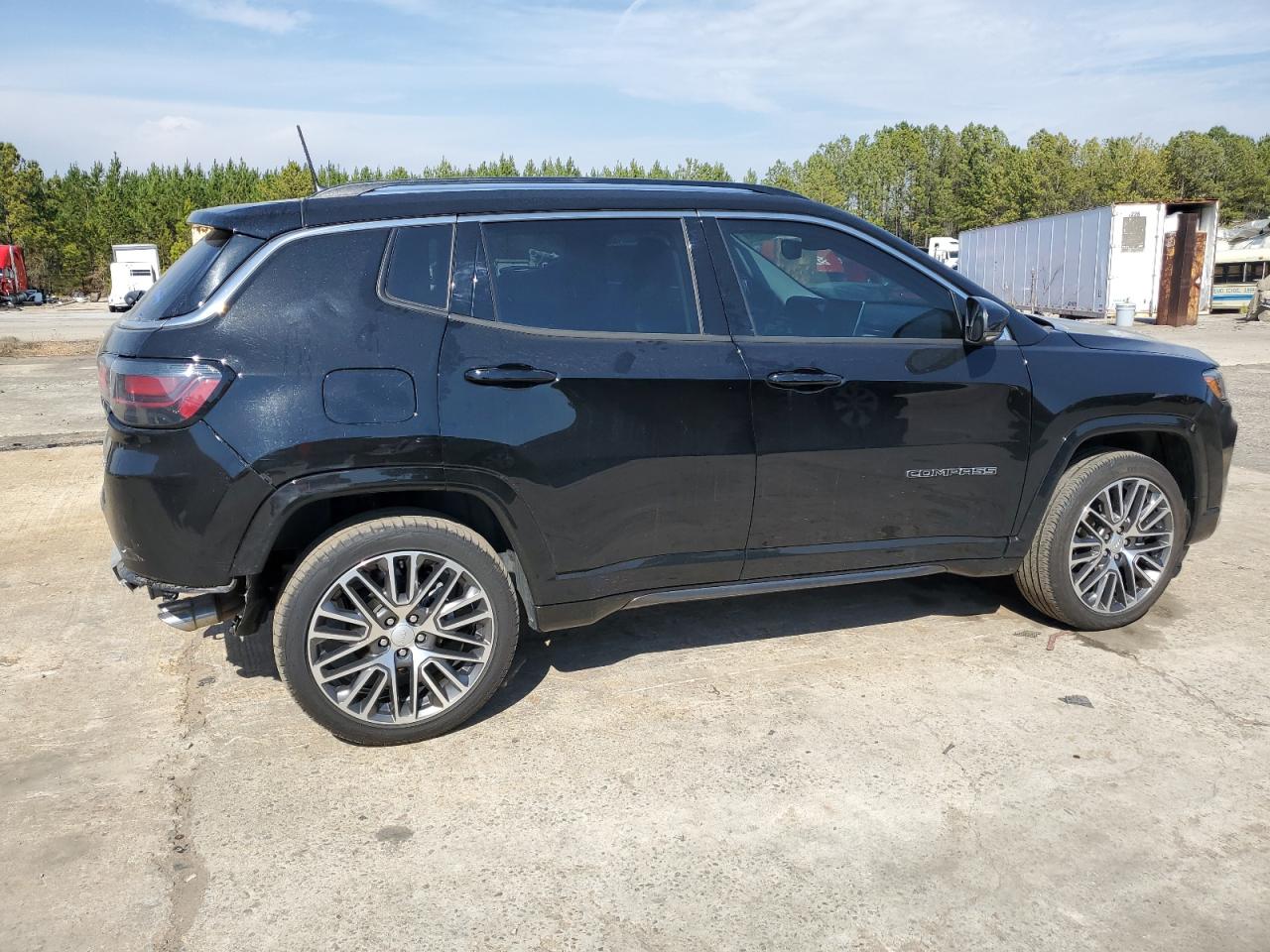 2022 Jeep Compass - Image 3
