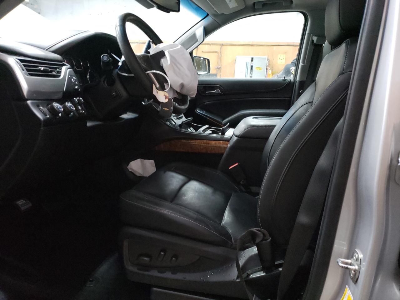 2019 Chevrolet Suburban - Image 7