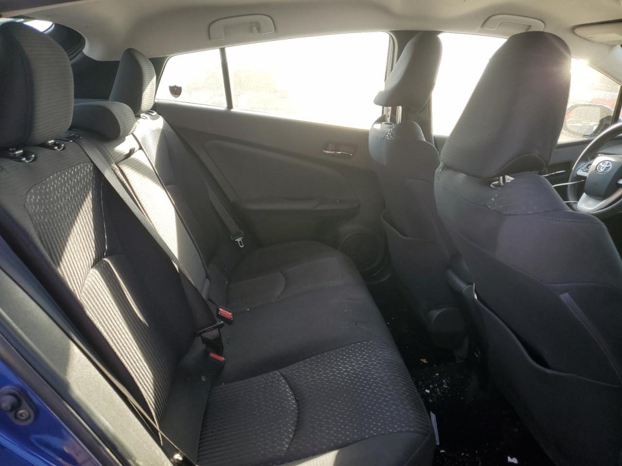 2018 Toyota Prius - Image 11