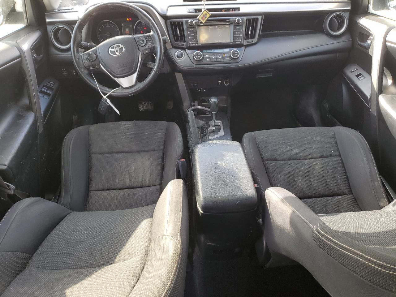 2018 Toyota RAV 4 - Image 8