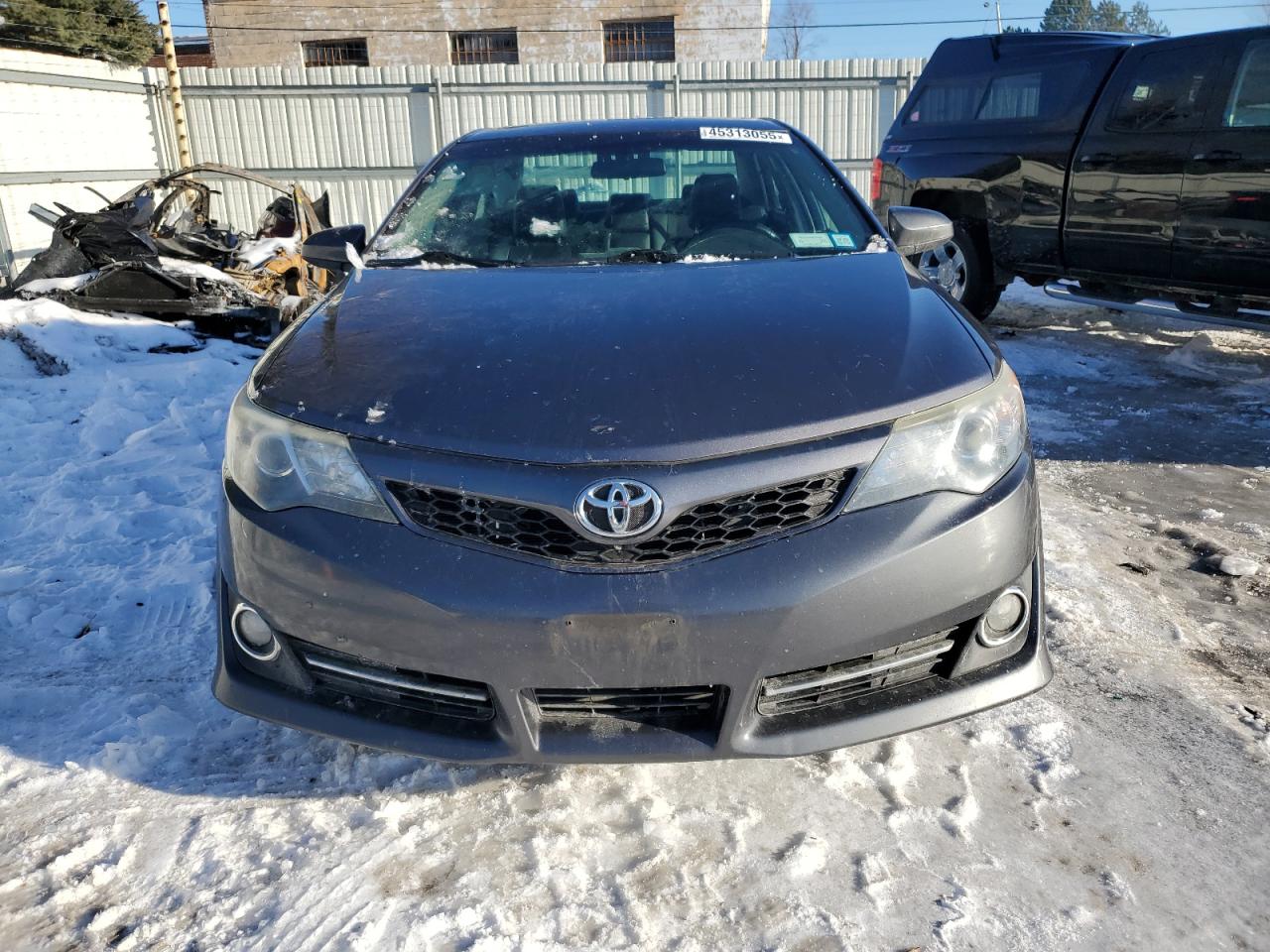 2014 Toyota Camry - Image 5