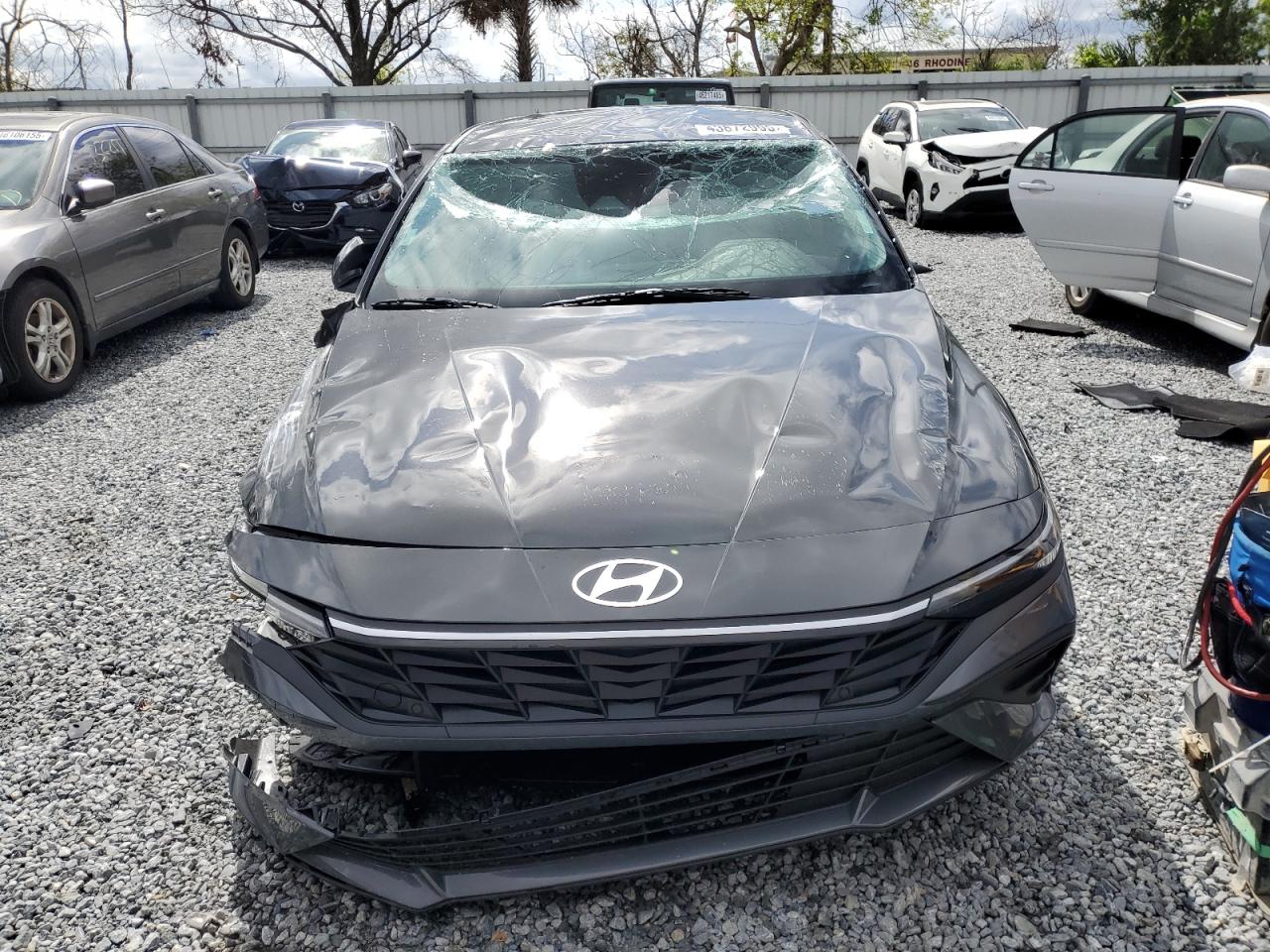 2024 Hyundai Elantra - Image 5
