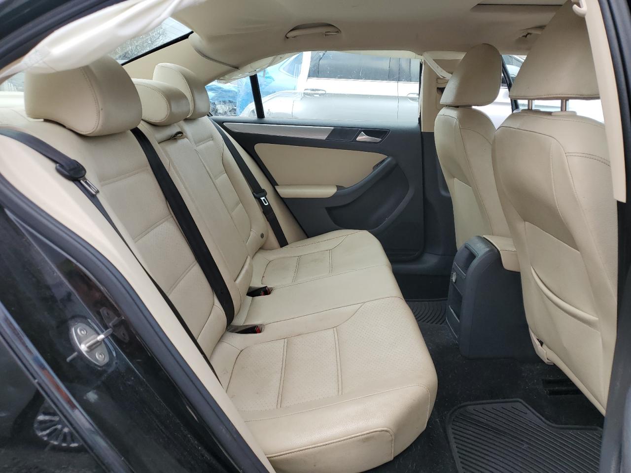 2017 Volkswagen Jetta - Image 10