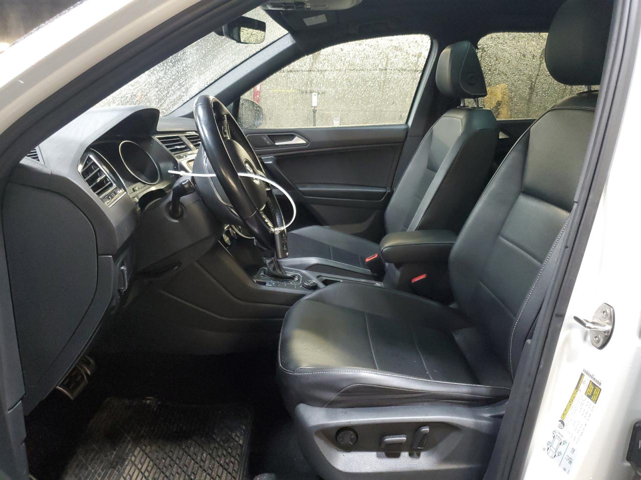 2021 Volkswagen Tiguan - Image 7