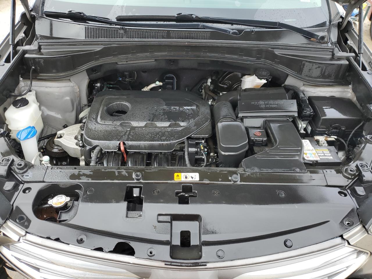 2018 Hyundai Santa Fe - Image 11