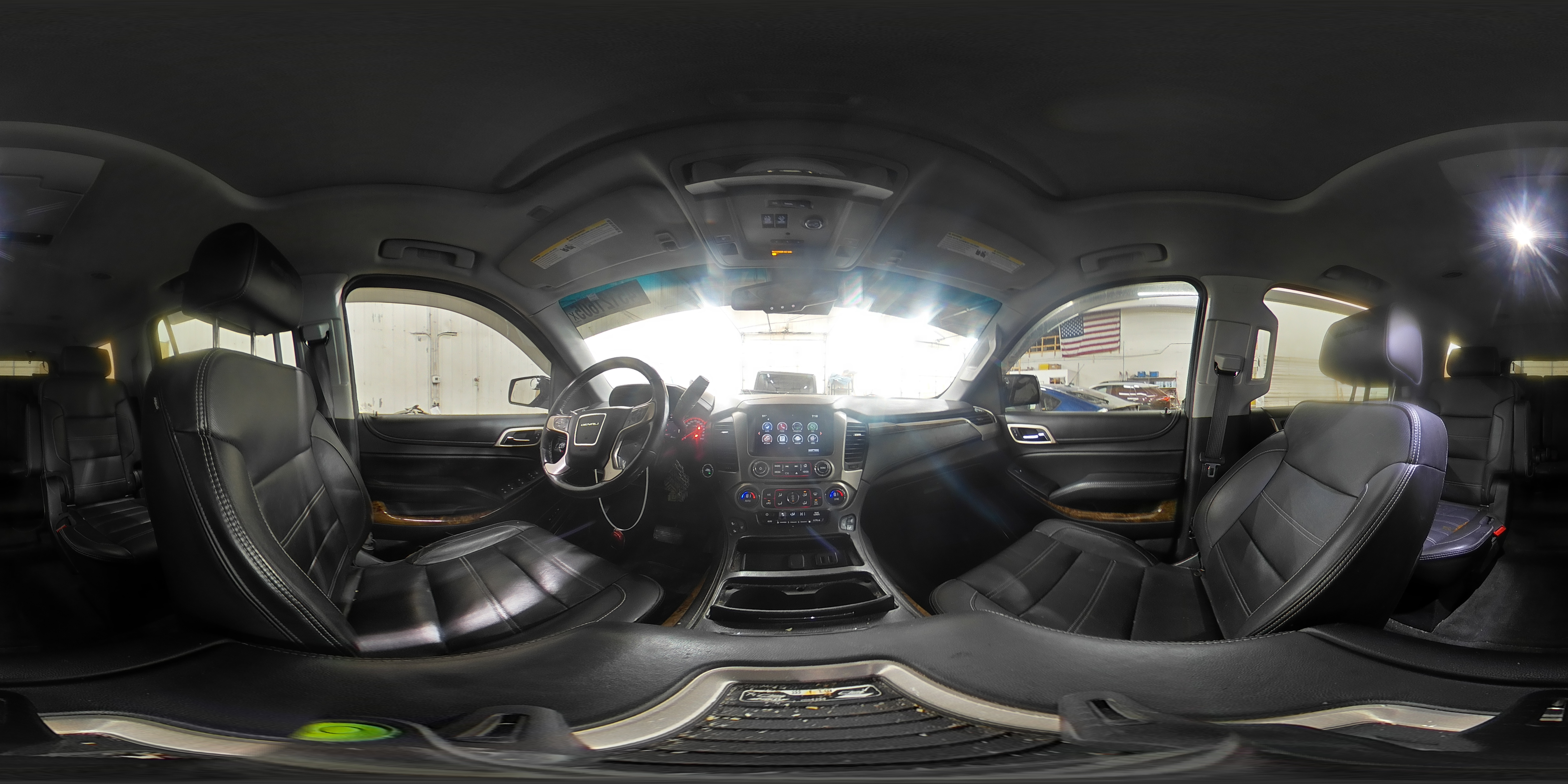 2016 GMC Yukon - Image 14