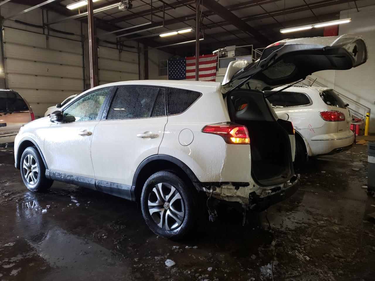 2017 Toyota RAV 4 - Image 2
