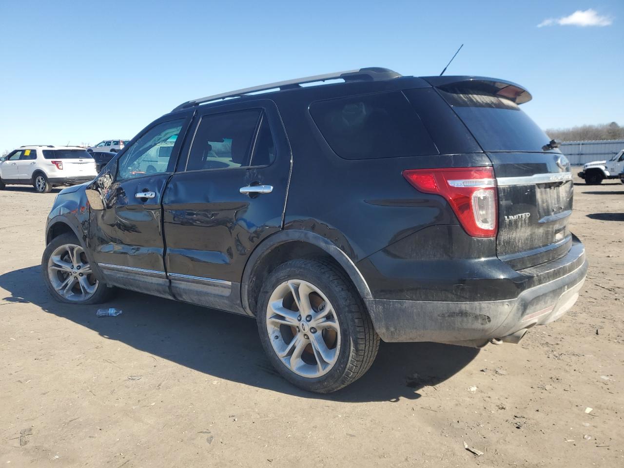 2015 Ford Explorer - Image 2
