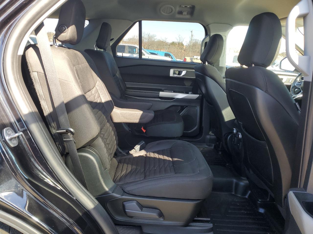 2020 Ford Explorer - Image 11