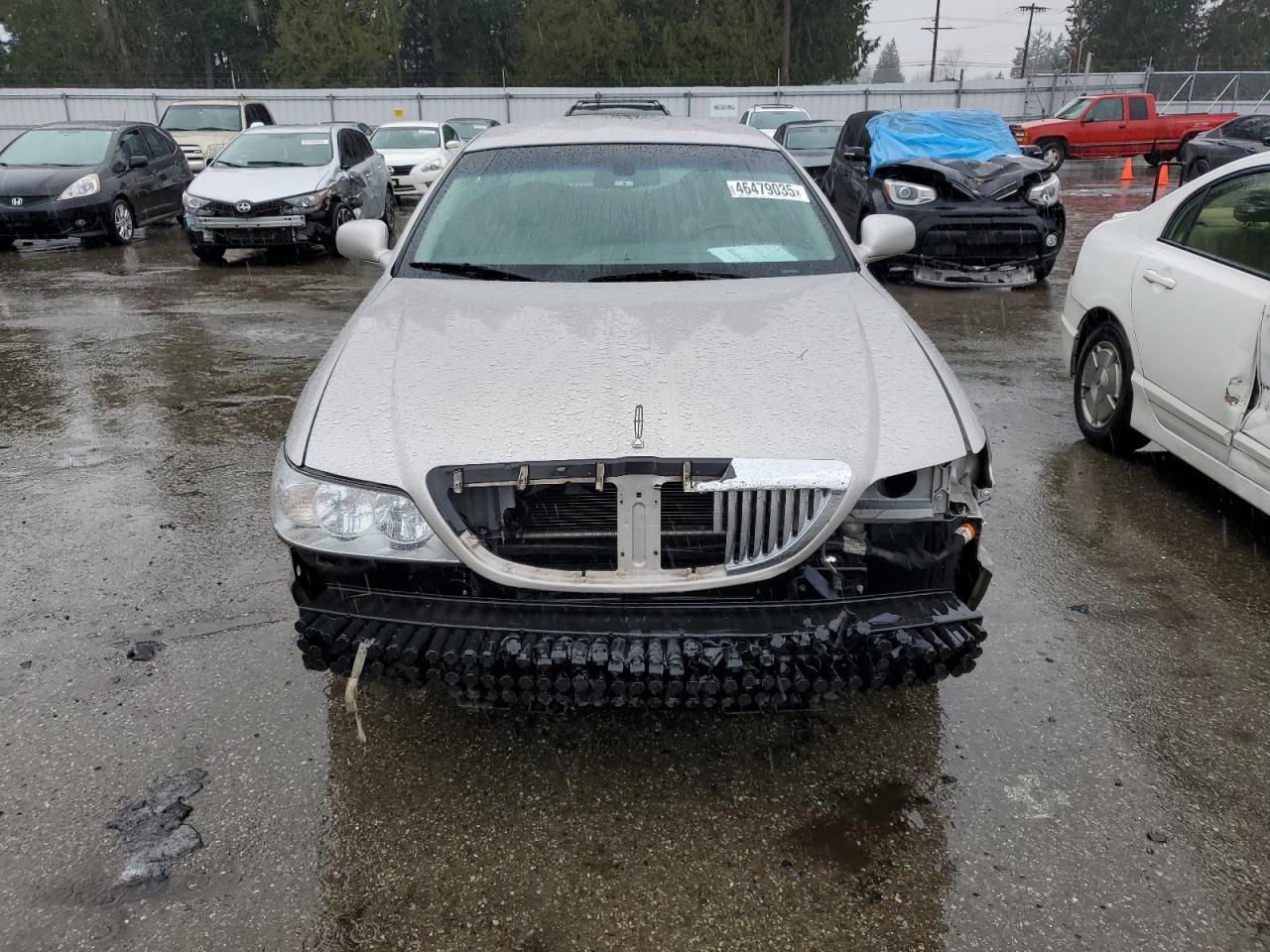 2009 Lincoln Town Car - Image 5