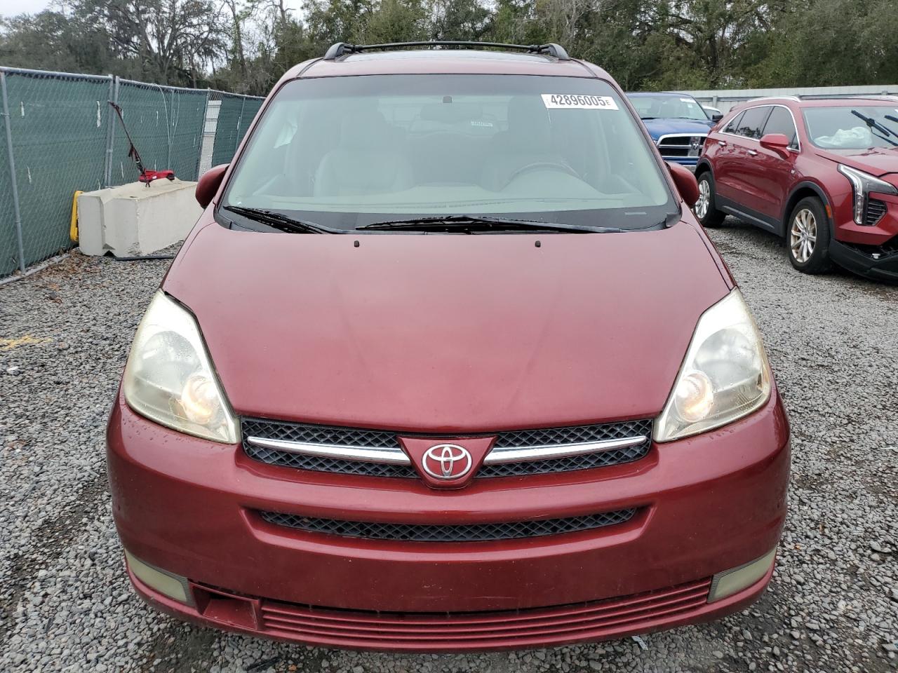 2005 Toyota Sienna - Image 5