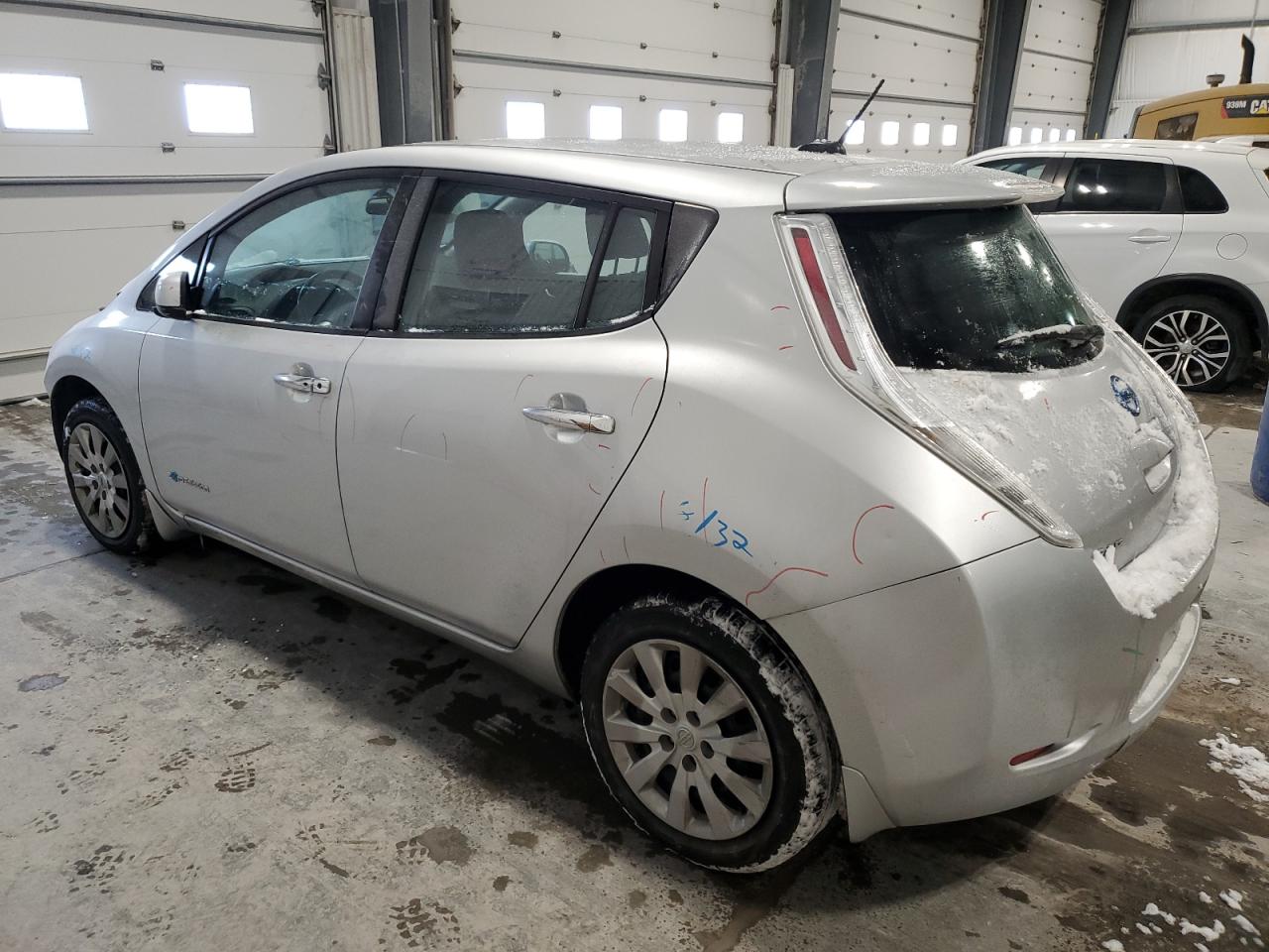 2015 Nissan Leaf - Image 2