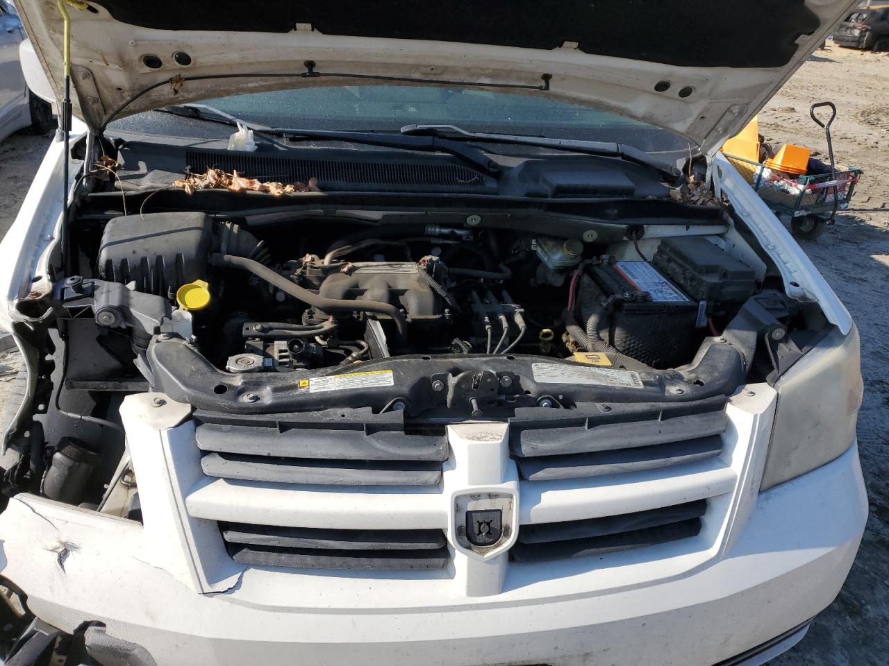 2010 Dodge Caravan - Image 12