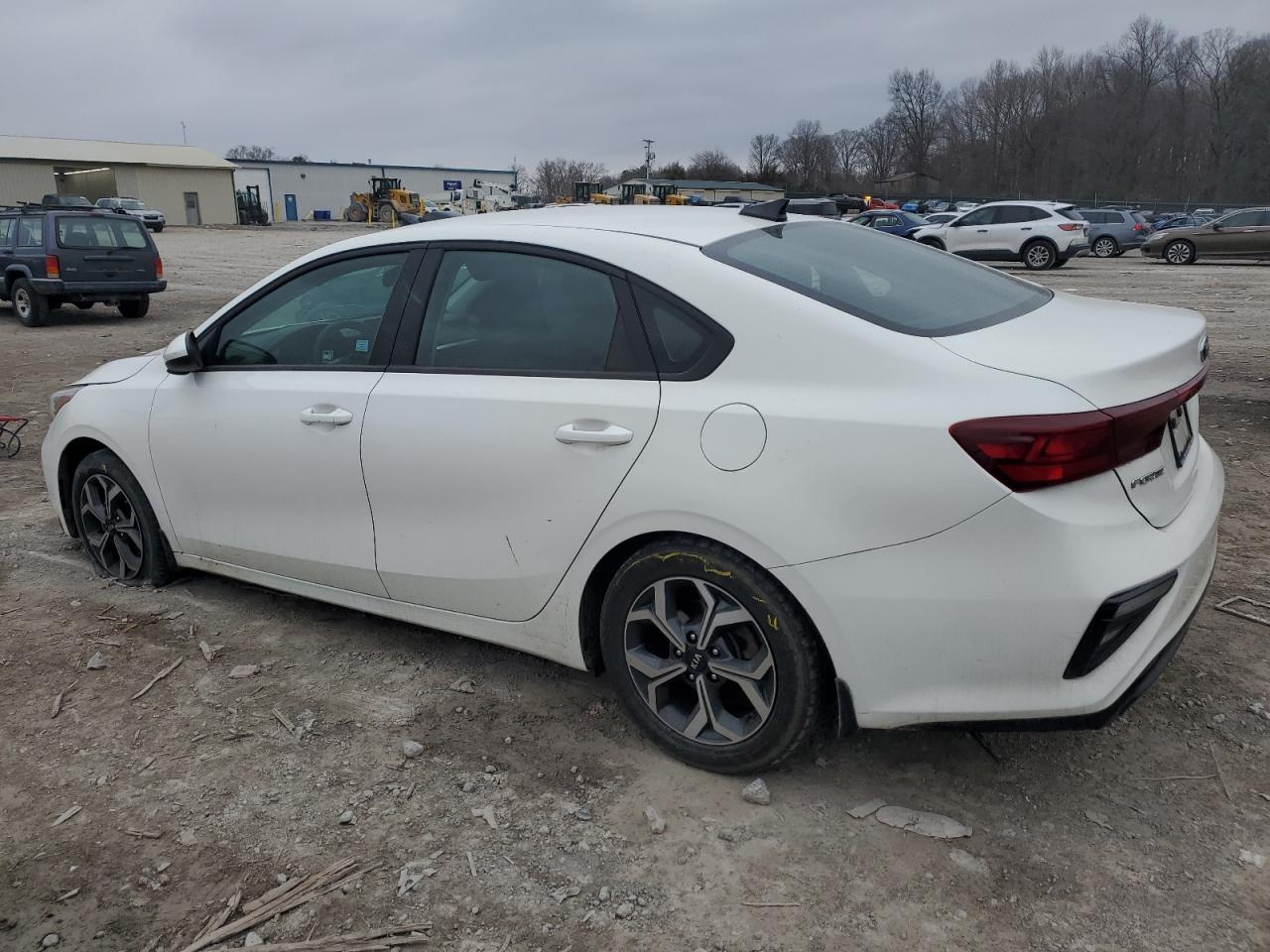 2021 Kia Forte - Image 2