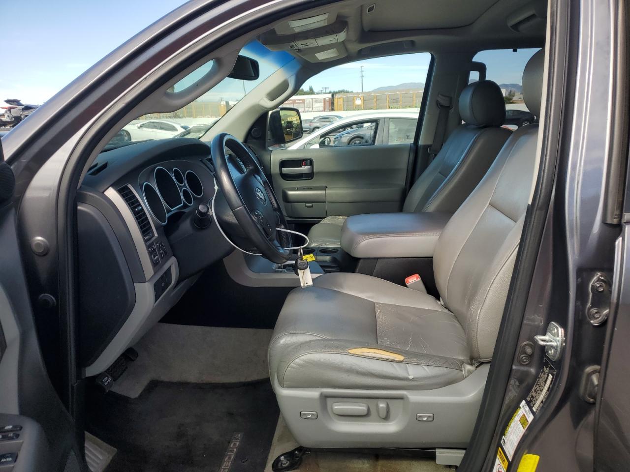 2011 Toyota Sequoia - Image 7