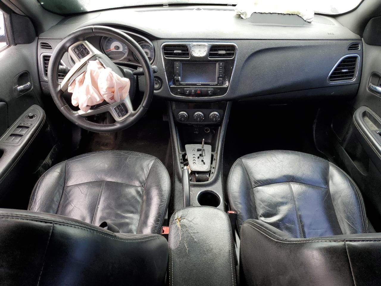 2012 Chrysler 200 - Image 8